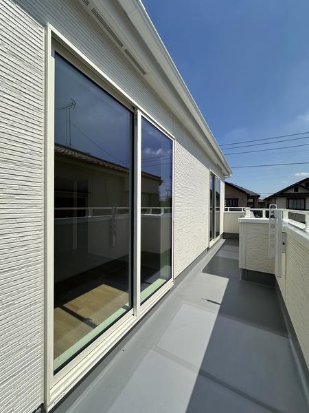 草加市瀬崎6丁目 新築一戸建て 11期(バルコニー)