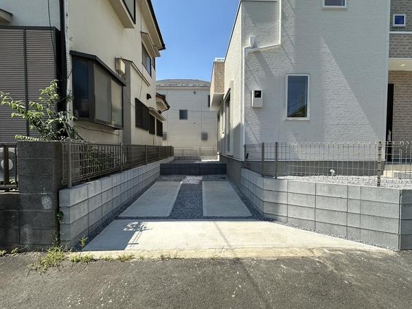草加市瀬崎6丁目　新築一戸建て　11期