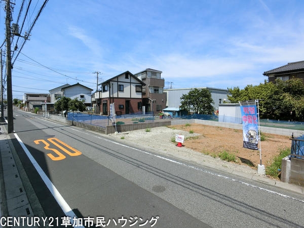 草加市稲荷3丁目　新築一戸建て　6期