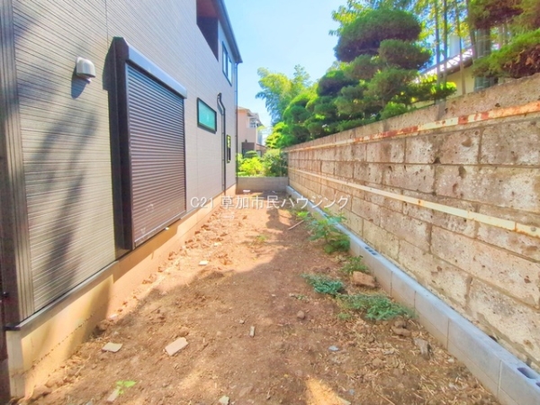 草加市稲荷４丁目の新築一戸建