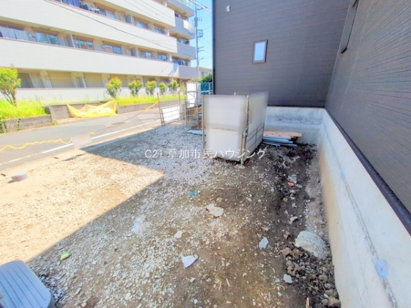 草加市稲荷４丁目の新築一戸建