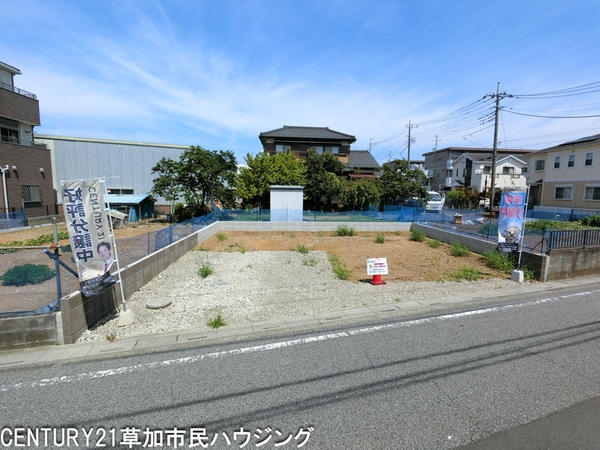 草加市稲荷3丁目　新築一戸建て　6期
