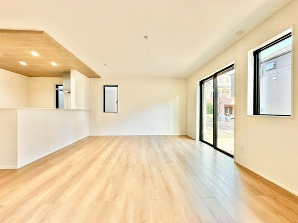 草加市遊馬町 新築一戸建て 11期(リビング)