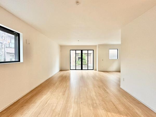 八潮市伊草2丁目　新築一戸建て　4期