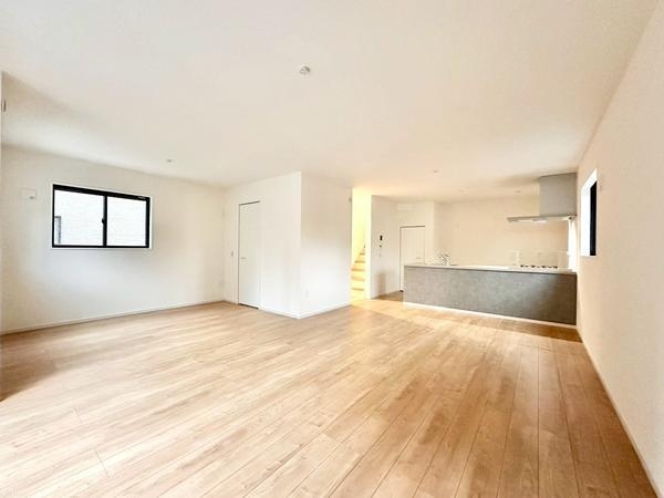 八潮市伊草2丁目　新築一戸建て　4期