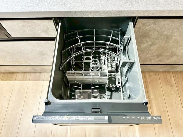 八潮市伊草2丁目　新築一戸建て　4期