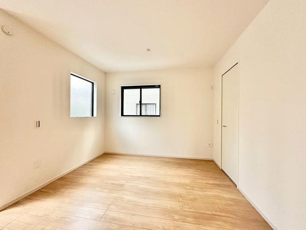 八潮市伊草2丁目　新築一戸建て　4期