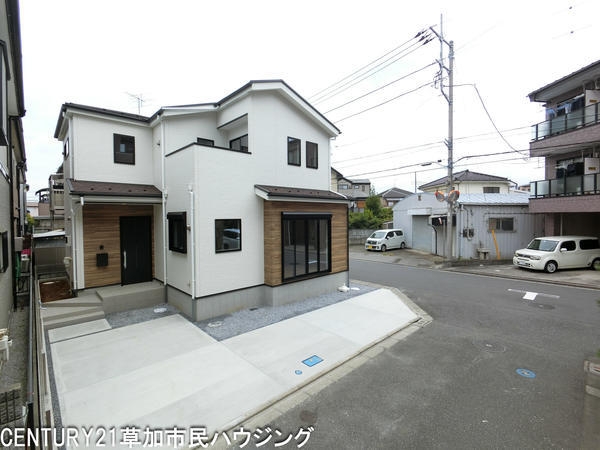 八潮市伊草2丁目　新築一戸建て　4期