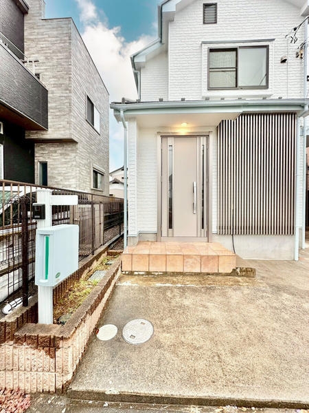 草加市新栄３丁目の中古一戸建て