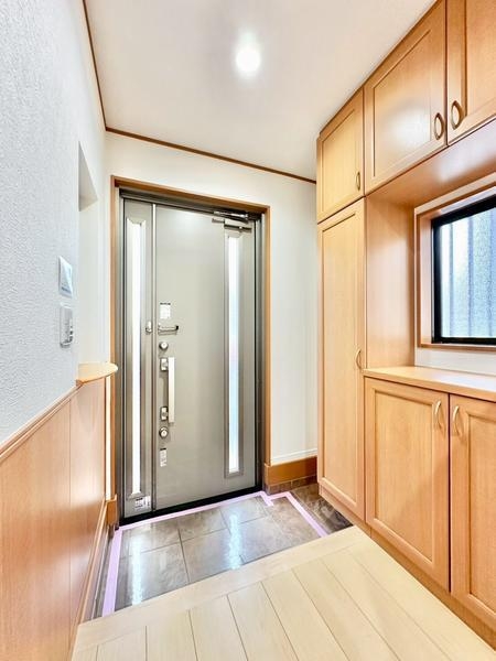 草加市新栄３丁目の中古一戸建て