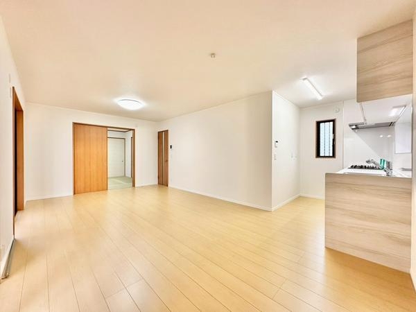 草加市新栄３丁目の中古一戸建て