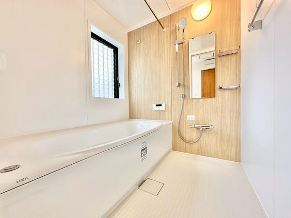 草加市新栄３丁目の中古一戸建て