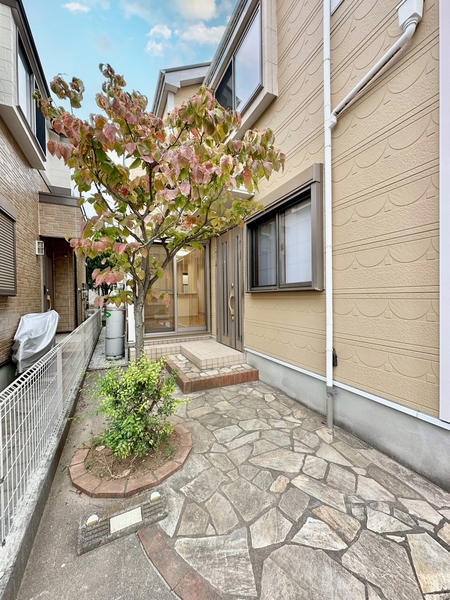 草加市北谷2丁目　中古一戸建て