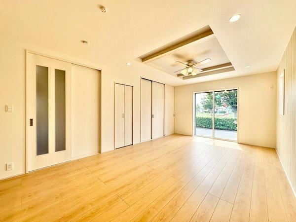 草加市新栄2丁目　新築一戸建て