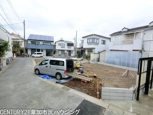 草加市谷塚上町　新築一戸建て