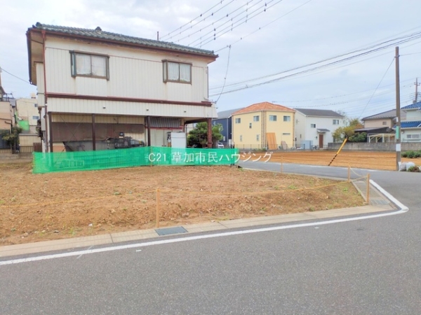 草加市稲荷4丁目の土地(現地土地写真)