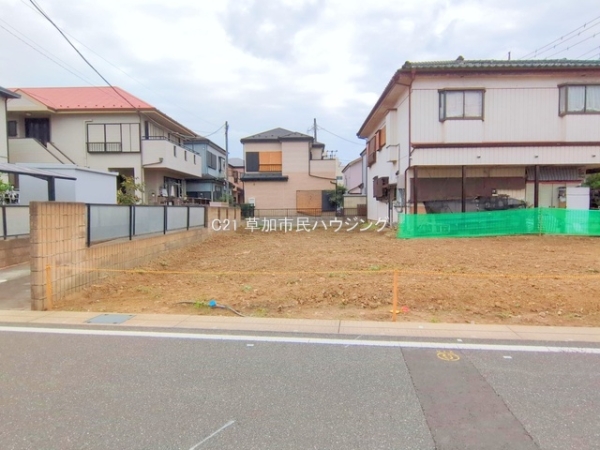 草加市稲荷4丁目の土地(現地土地写真)