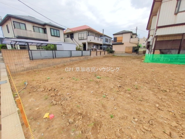 草加市稲荷4丁目の土地(現地土地写真)