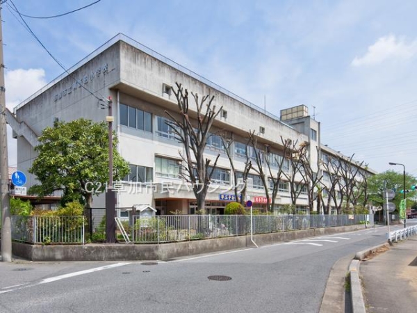 草加市谷塚仲町の土地(両新田小学校)