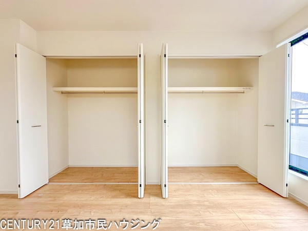 草加市氷川町 新築一戸建て 11期5号棟(収納)