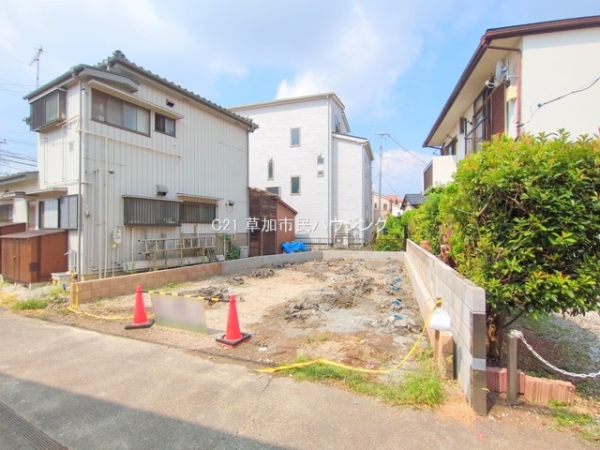 草加市谷塚町の新築一戸建