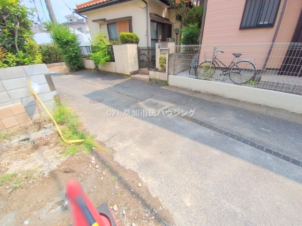 草加市谷塚町の新築一戸建