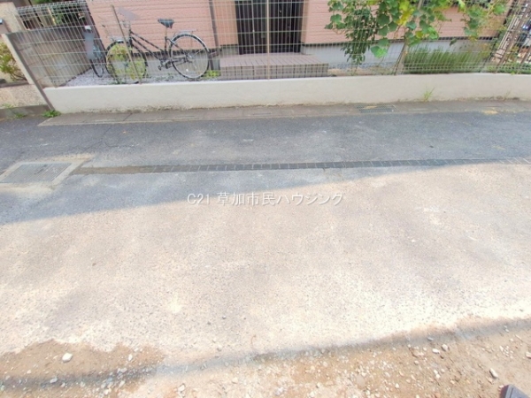 草加市谷塚町の新築一戸建