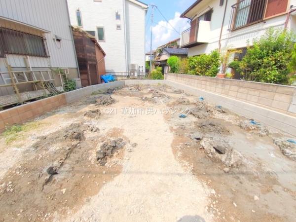 草加市谷塚町の新築一戸建
