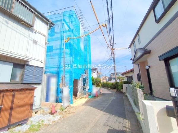 草加市谷塚町の新築一戸建