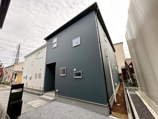 草加市瀬崎5丁目　新築一戸建て　3期3号棟