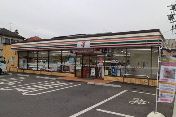 草加市稲荷4丁目　新築一戸建て　第2期E号棟(セブンイレブン　草加稲荷中央通り店)