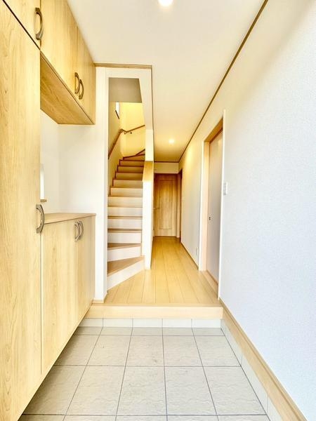 草加市稲荷4丁目　新築一戸建て　第2期C号棟