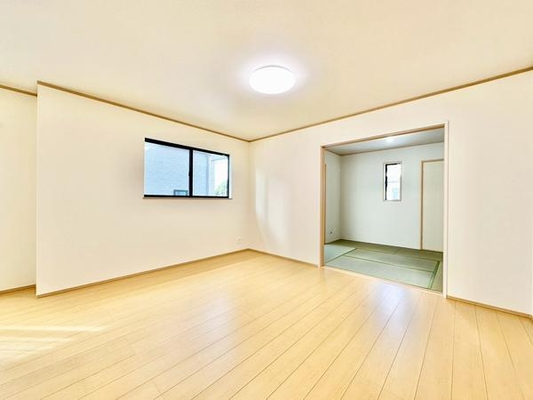 草加市稲荷4丁目　新築一戸建て　第2期C号棟