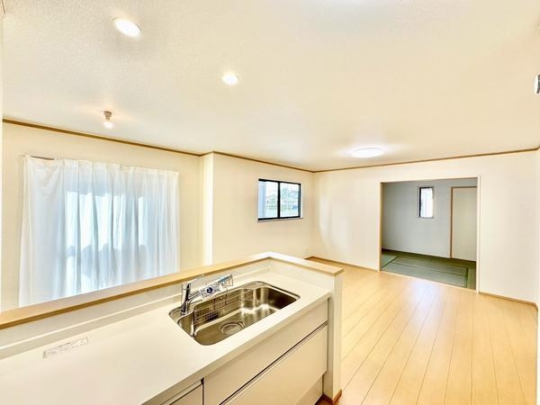 草加市稲荷4丁目　新築一戸建て　第2期C号棟