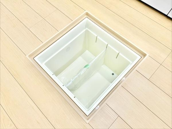 草加市稲荷4丁目　新築一戸建て　第2期C号棟