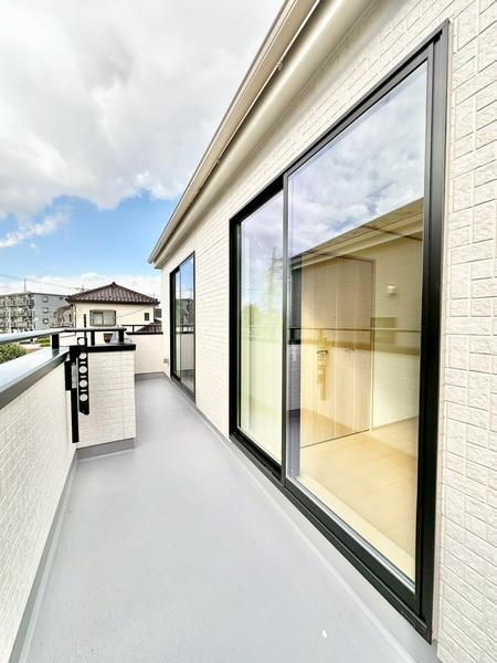 草加市稲荷4丁目　新築一戸建て　第2期C号棟