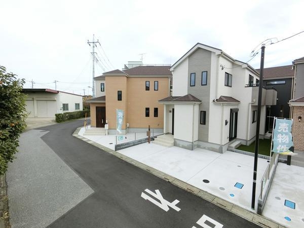 草加市稲荷4丁目　新築一戸建て　第2期C号棟