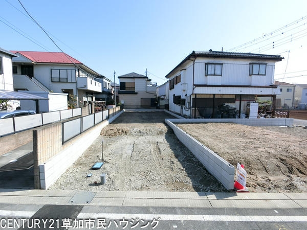 草加市稲荷４丁目の土地