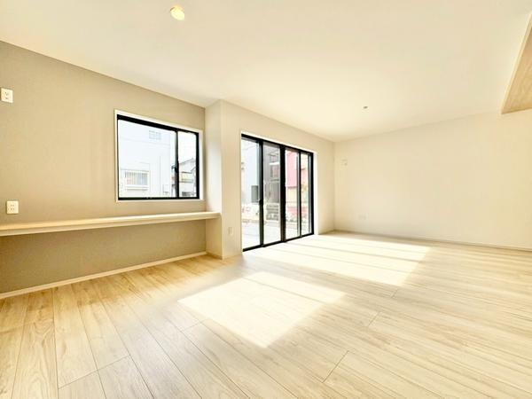 草加市氷川町　新築一戸建て　15期