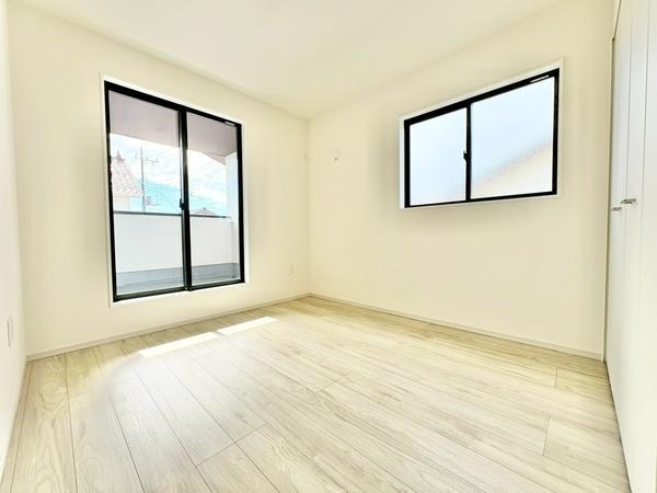 草加市氷川町　新築一戸建て　15期