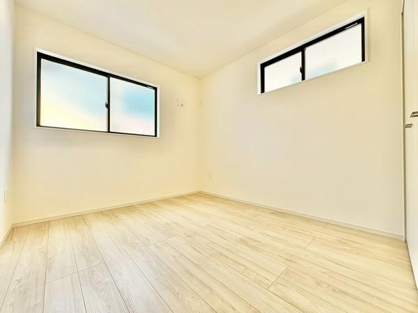 草加市氷川町　新築一戸建て　15期