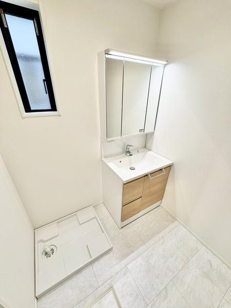 草加市手代1丁目　新築一戸建て　1号棟