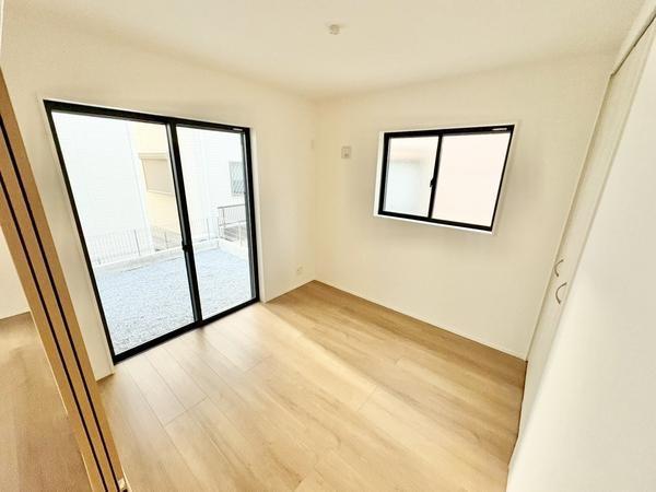 草加市手代1丁目　新築一戸建て　1号棟