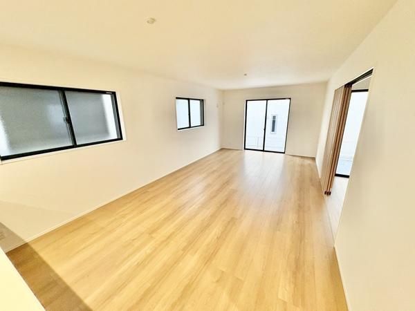 草加市手代1丁目　新築一戸建て　1号棟