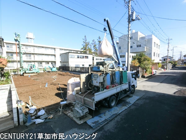草加市稲荷4丁目　新築一戸建て　B号棟