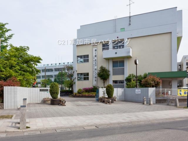 川口市新堀町　新築一戸建て(榛松中学校)