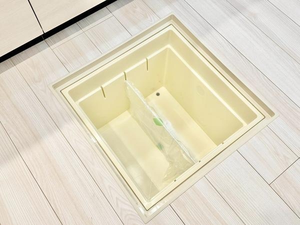 草加市新栄1丁目　新築一戸建て