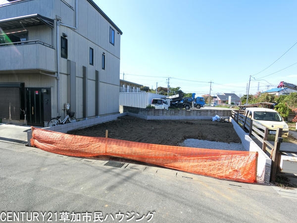 草加市谷塚上町　新築一戸建て　7期