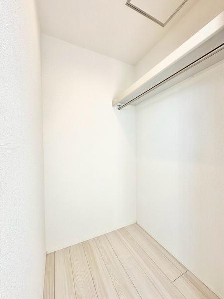 草加市稲荷4丁目　新築一戸建て　12期2号棟