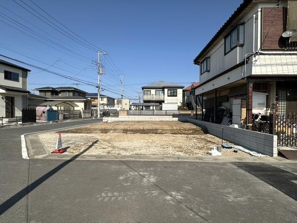 草加市稲荷4丁目　新築一戸建て　12期2号棟